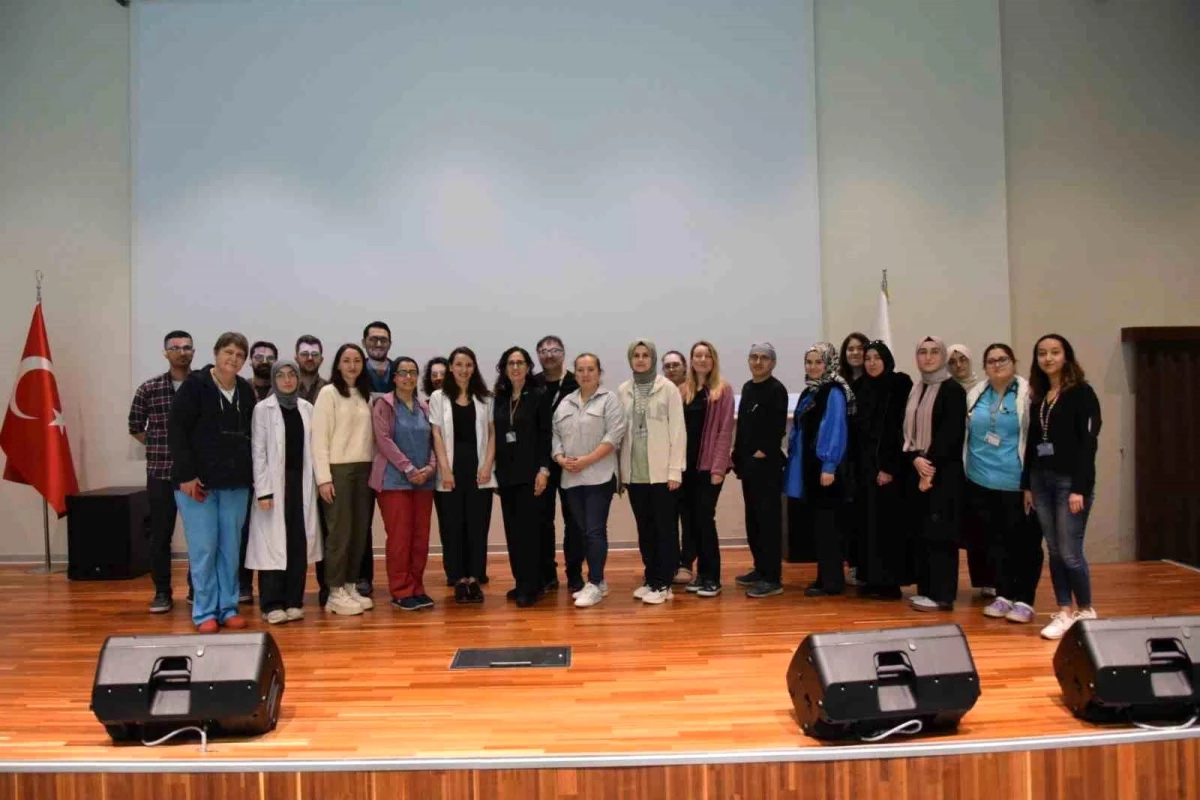 Düzce Üniversitesi Tıp Fakültesi ve Türk Toraks Derneği İş Birliğinde ”Pulmoner” Konferansı Gerçekleşti – Son Dakika