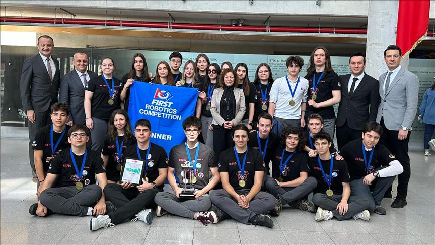 FRC İstanbul yarışmasında TED Robotics takımına “Winner” ödülü – Anadolu Ajansı