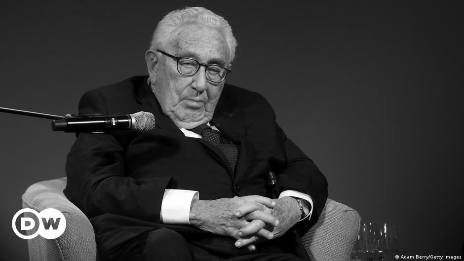 Henry Kissinger 100 yaşında hayatını kaybetti – DW (Türkçe)