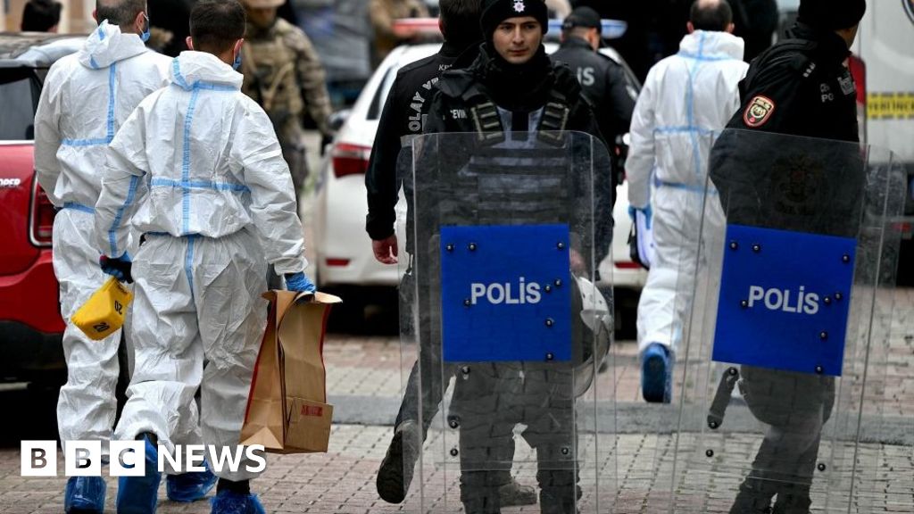 İstanbul Kilise Saldırısı: Silahlı saldırganlar Pazar sabah ayininde bir kişiyi öldürdü – BBC.com