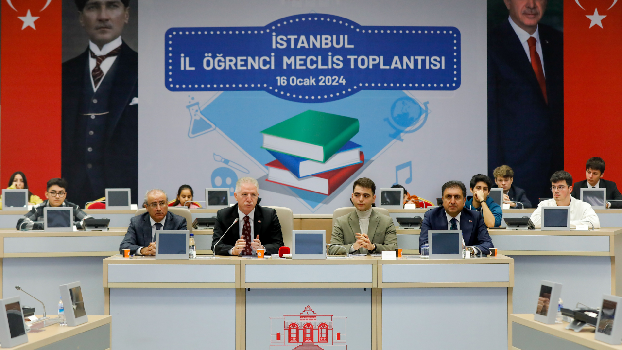 Türkçe: Geleceğin liderleri için ilk adım atıldı: İstanbul Öğrenci Meclisleri ilk toplantısını gerçekleştirdi

English: First step taken for future leaders: Istanbul Student Councils held their first meeting