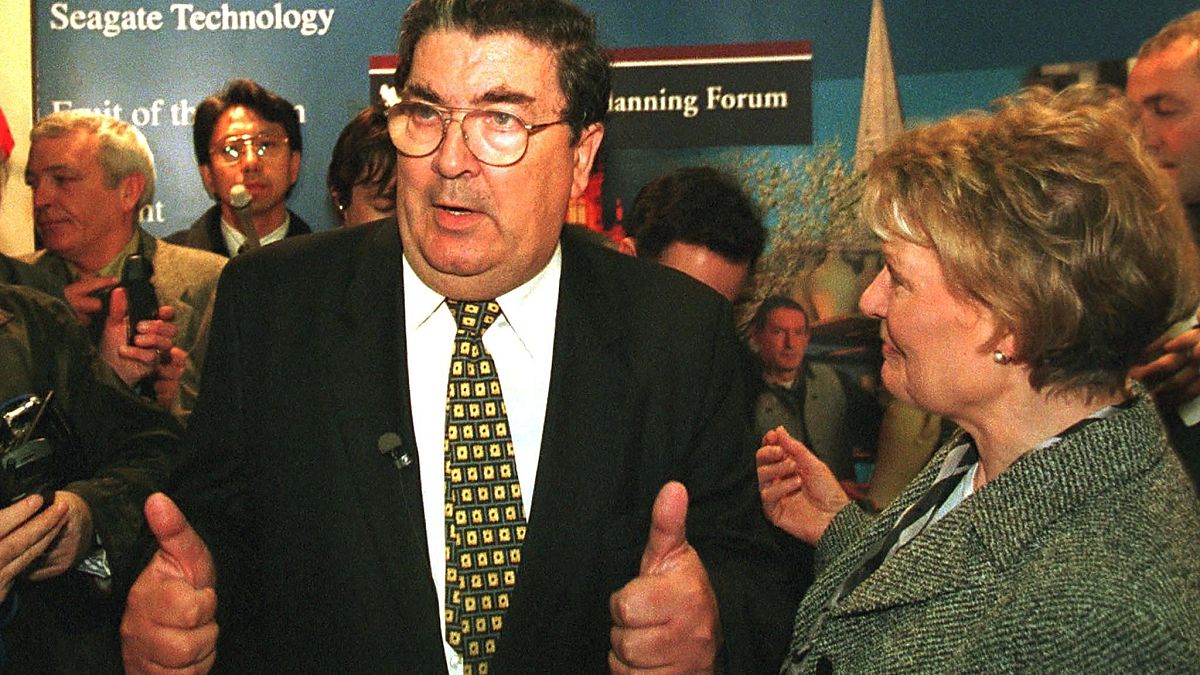 John Hume: Barışın Mimarlarından Nobel Ödüllü Politikacı Hayatını Kaybetti