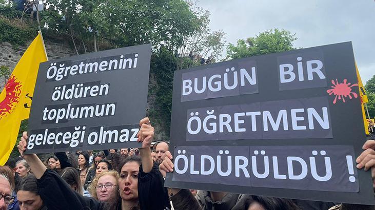 Öğretmenler İl Milli Eğitim Müdürlüğü’nü Protesto Ediyor: İstanbul’da Gösteri