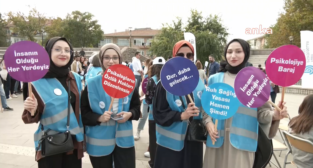 Sağlık Bakanlığı’nın psikologlara müdahalesi tartışma yarattı: Türk Psikologlar Derneği Ankara’da protesto mitingi düzenledi