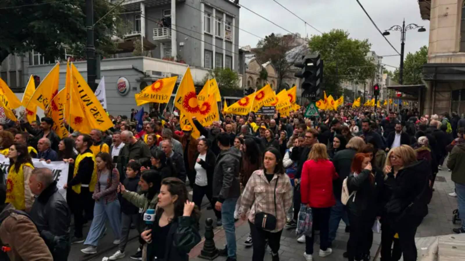 Turkish News: Öğretmenler Can Güvenliği İçin İş Bıraktı – Eğitimcilerin Talepleri Neler?