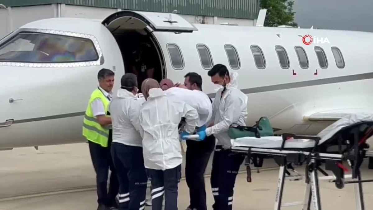 Umre'de rahatsızlanan Türk hasta ambulans uçakla yurda getirildi - Haberler