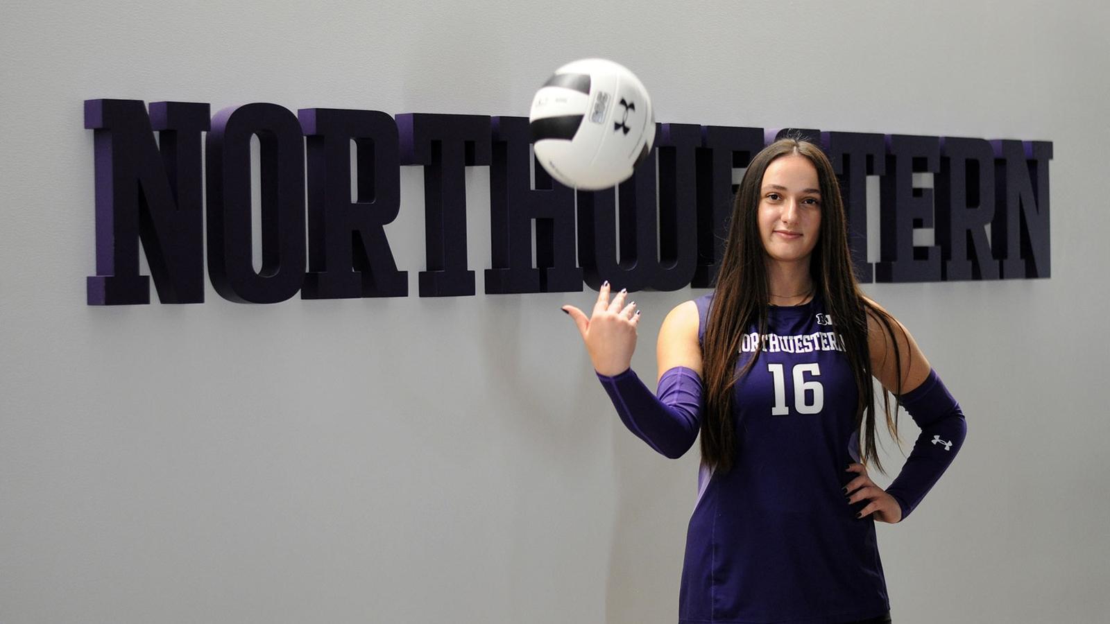 Buse Hazan Northwestern Voleybol Kadrosuna Katıldı – Northwestern Sporcuları