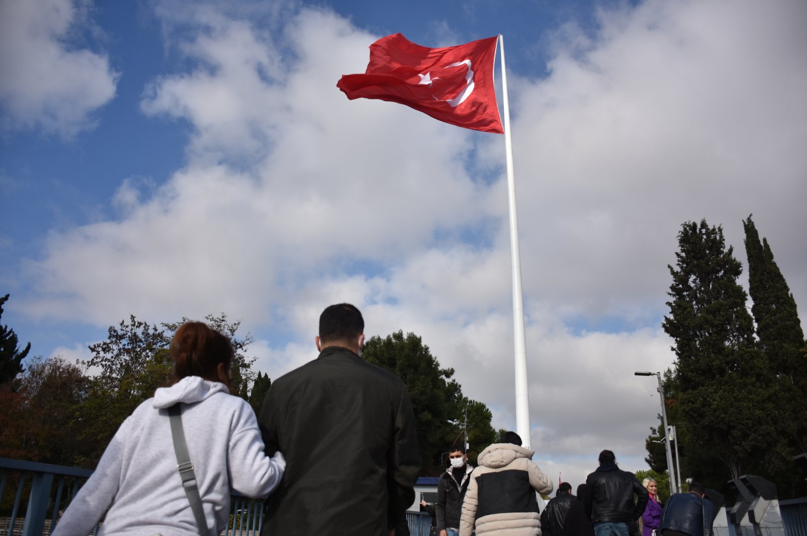 Istanbul gets Turkey’s tallest flag poles | Daily Sabah - Daily Sabah