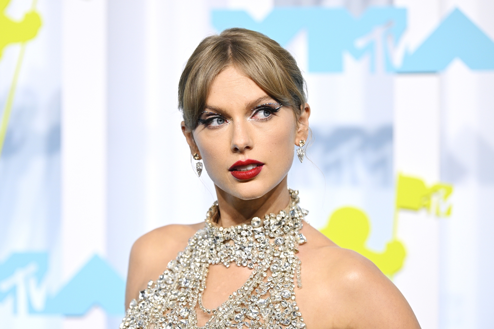 swiftie'ler yaşadı: taylor swift'ten yeni albüm haberi - playtuşu