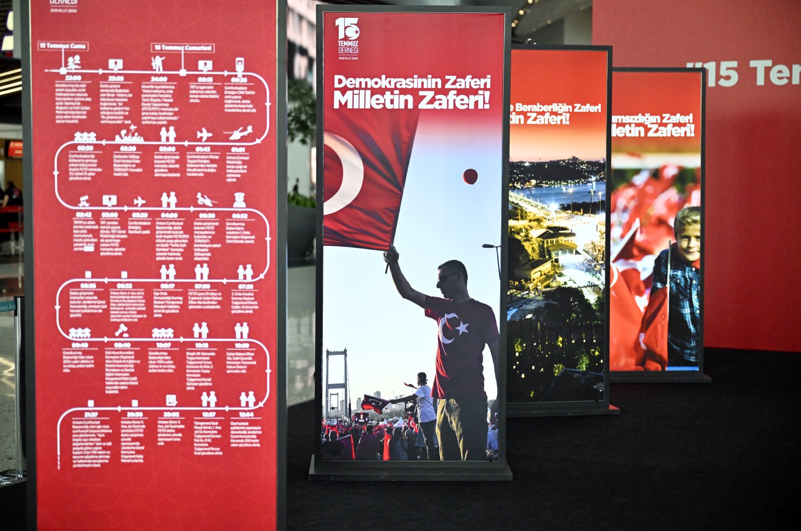 15 Temmuz temalı fotoğraf sergisi İstanbul Havalimanı’nda açıldı