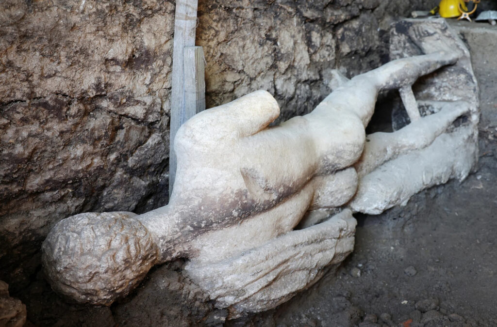 Marble Hermes Statue Unearthed - ArtDog Istanbul