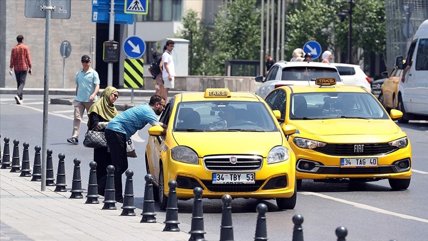 Türk Taksi Şoförleri Türkiye’nin Turizm Endüstrisini Zayıflatıyor mu? – Türkiye Bugün